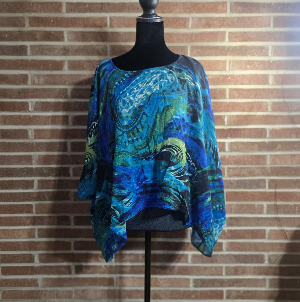 Chico's 100% Silk Abstract Poncho Top Tunic Blue Green Crinkle Boho Size M/L